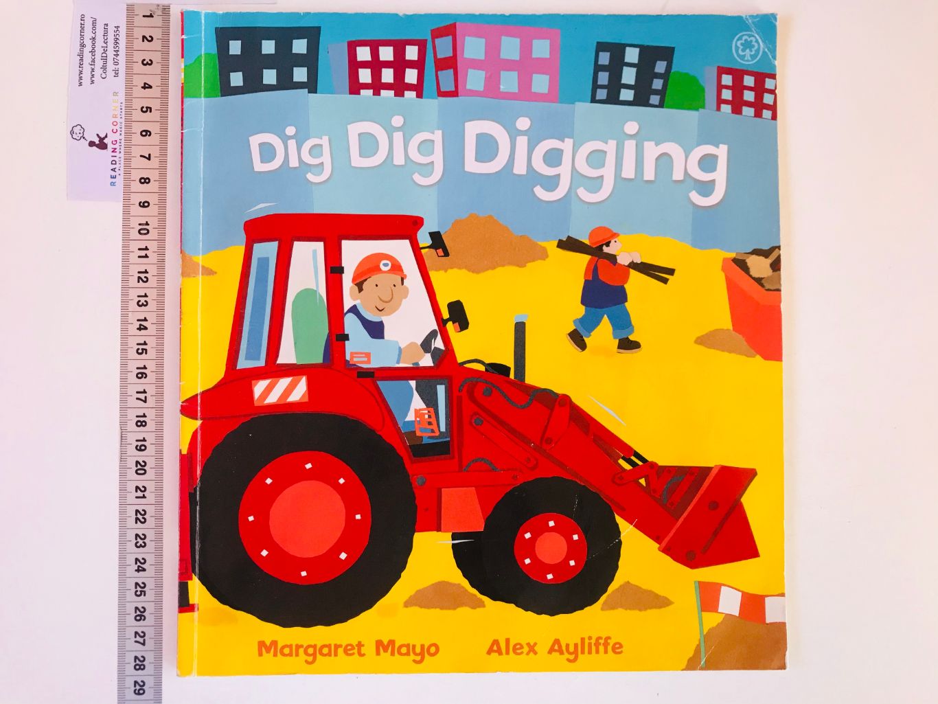 Dig Dig Digging • ReadingCorner.ro